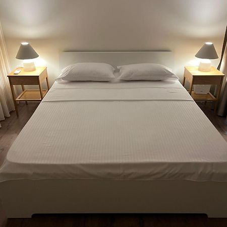 Anna'S Blloku Apartment Тирана Екстериор снимка