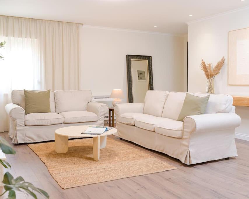 Anna'S Blloku Apartment Тирана Екстериор снимка