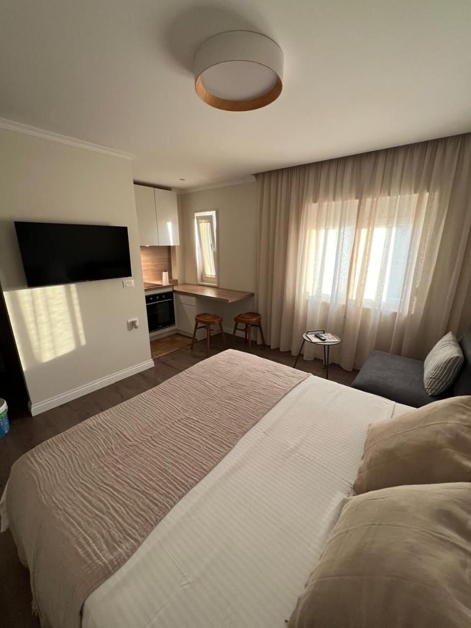 Anna'S Blloku Apartment Тирана Екстериор снимка