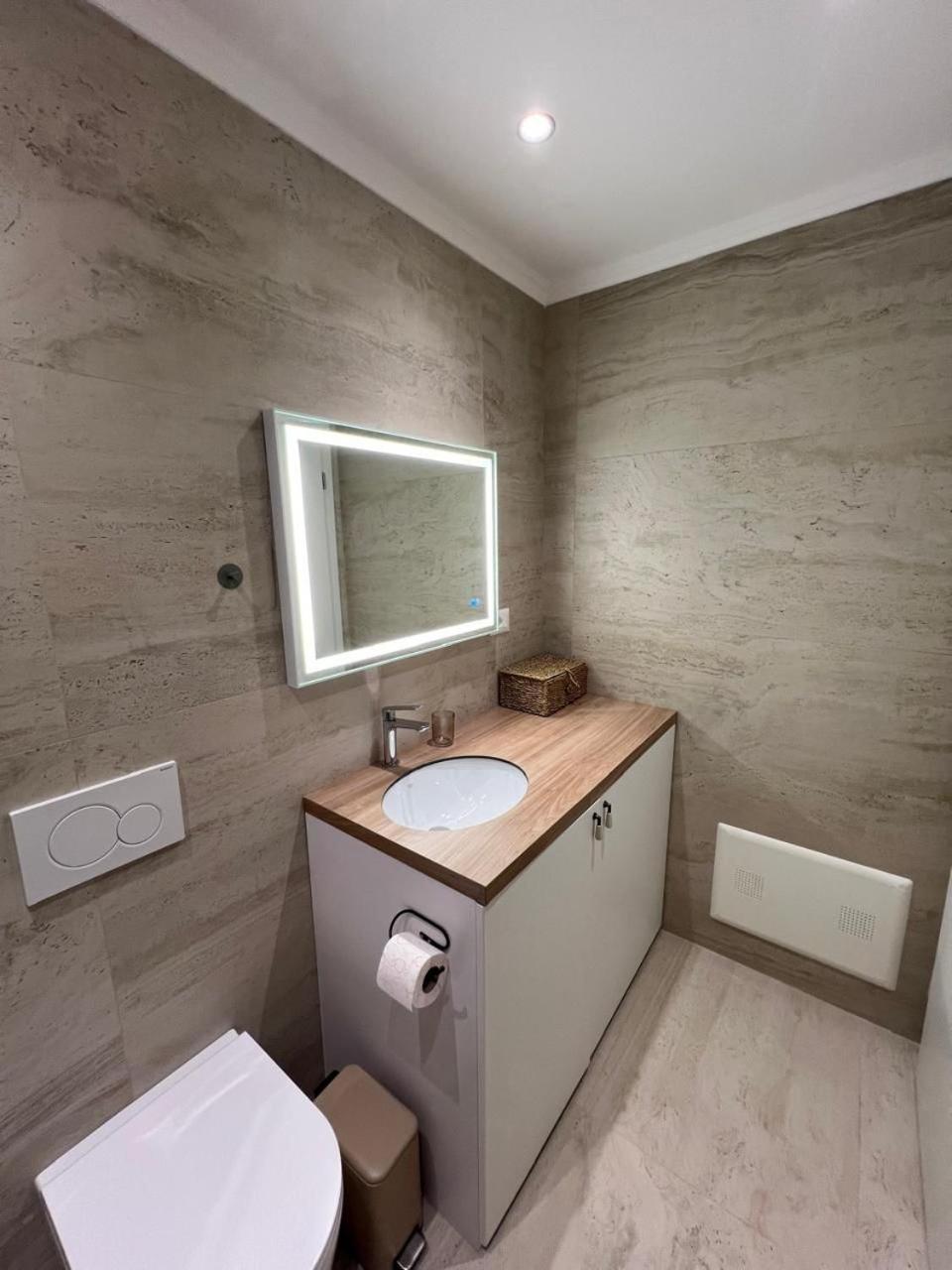 Anna'S Blloku Apartment Тирана Екстериор снимка