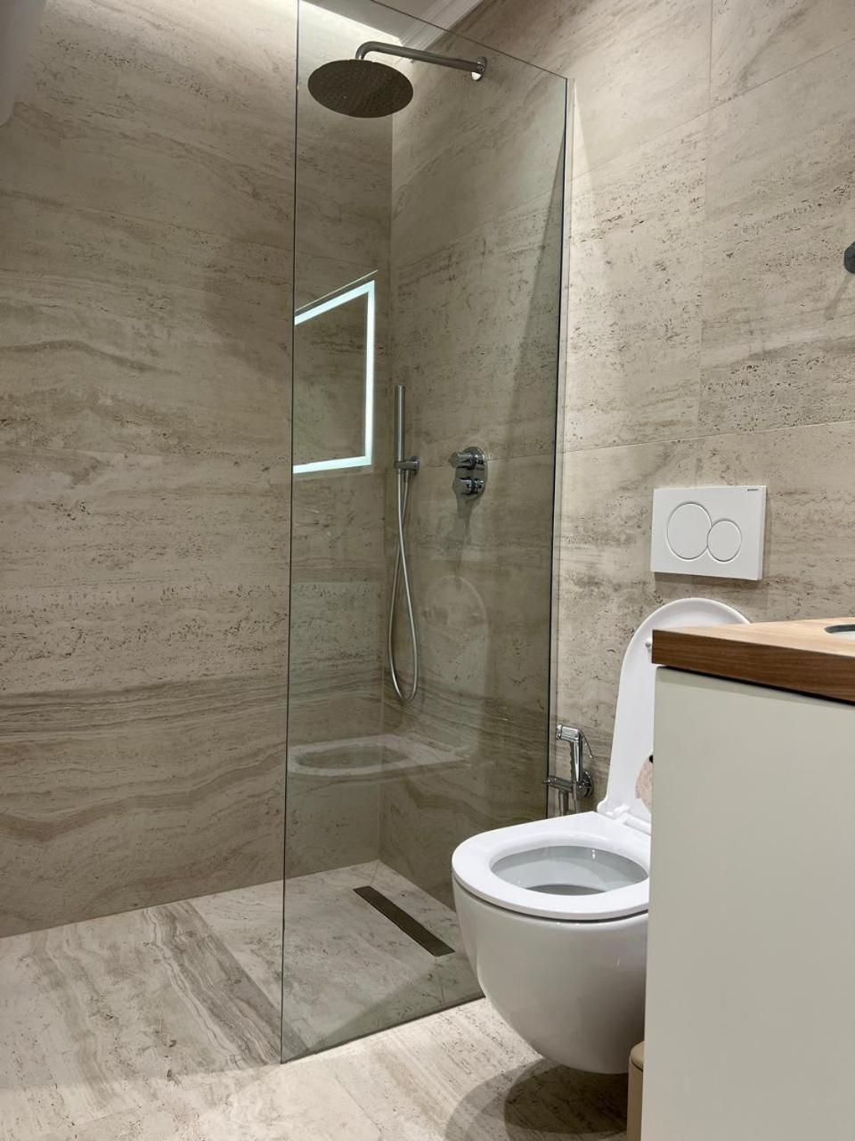 Anna'S Blloku Apartment Тирана Екстериор снимка
